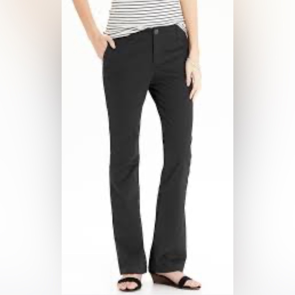 Old Navy Mid Rise Black Boot Cut Khaki Pants. Size 4P